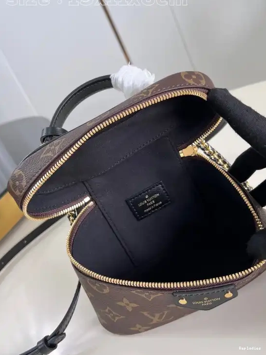 Cheap LOUIS x Vanity 11.5 6.5 x VUITTON Pouch-19 CM Chain 0608